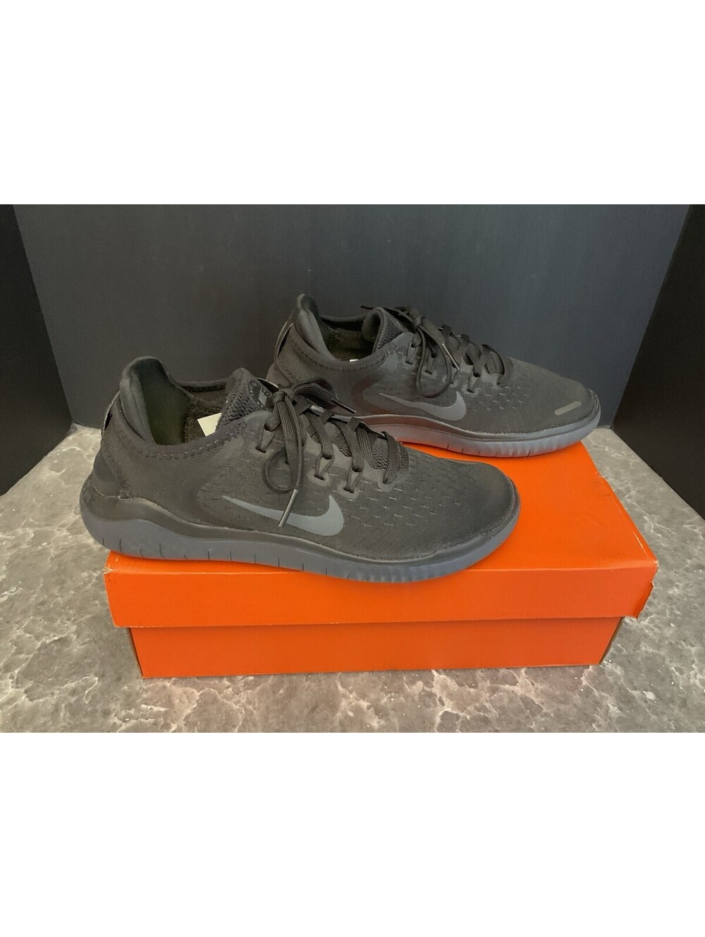 New! Womens Nike Free RN 2018 Black/Anthracite Running Shoes. Size 6. Awesome!